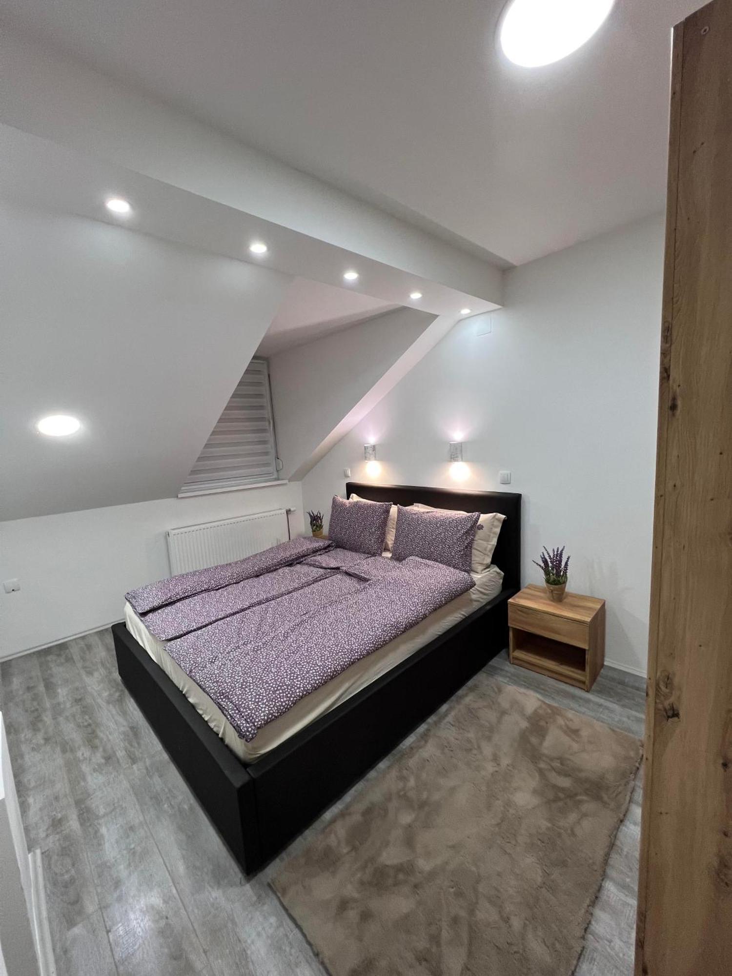 Guest House Lila Zombor Kültér fotó