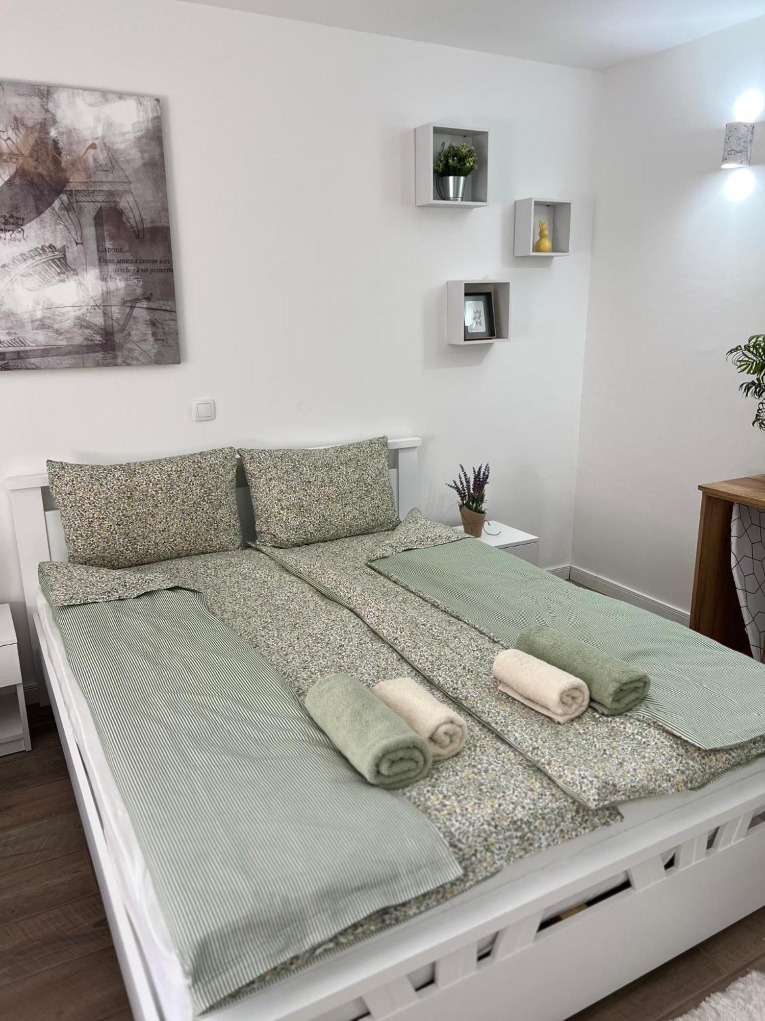 Guest House Lila Zombor Kültér fotó