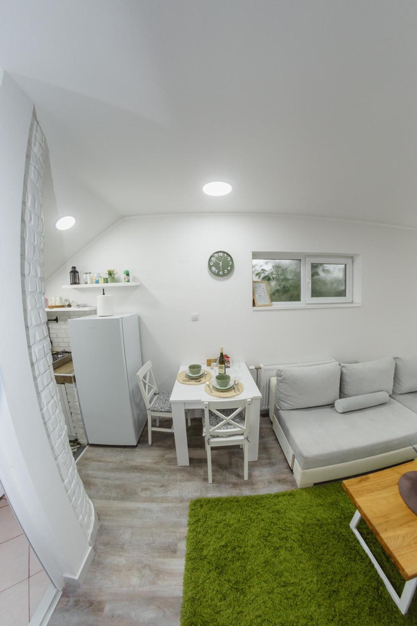 Guest House Lila Zombor Kültér fotó